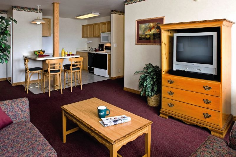 Gray Wolf Inn & Suites Запад Йеллоустон Экстерьер фото